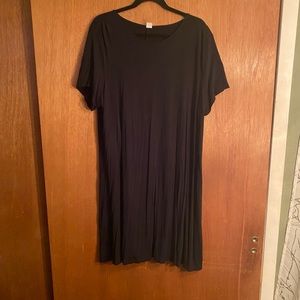 Short Sleeve Black T-Shirt Dress